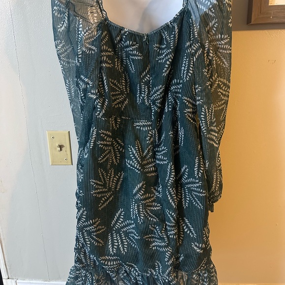 Dress - Picture 3 of 5